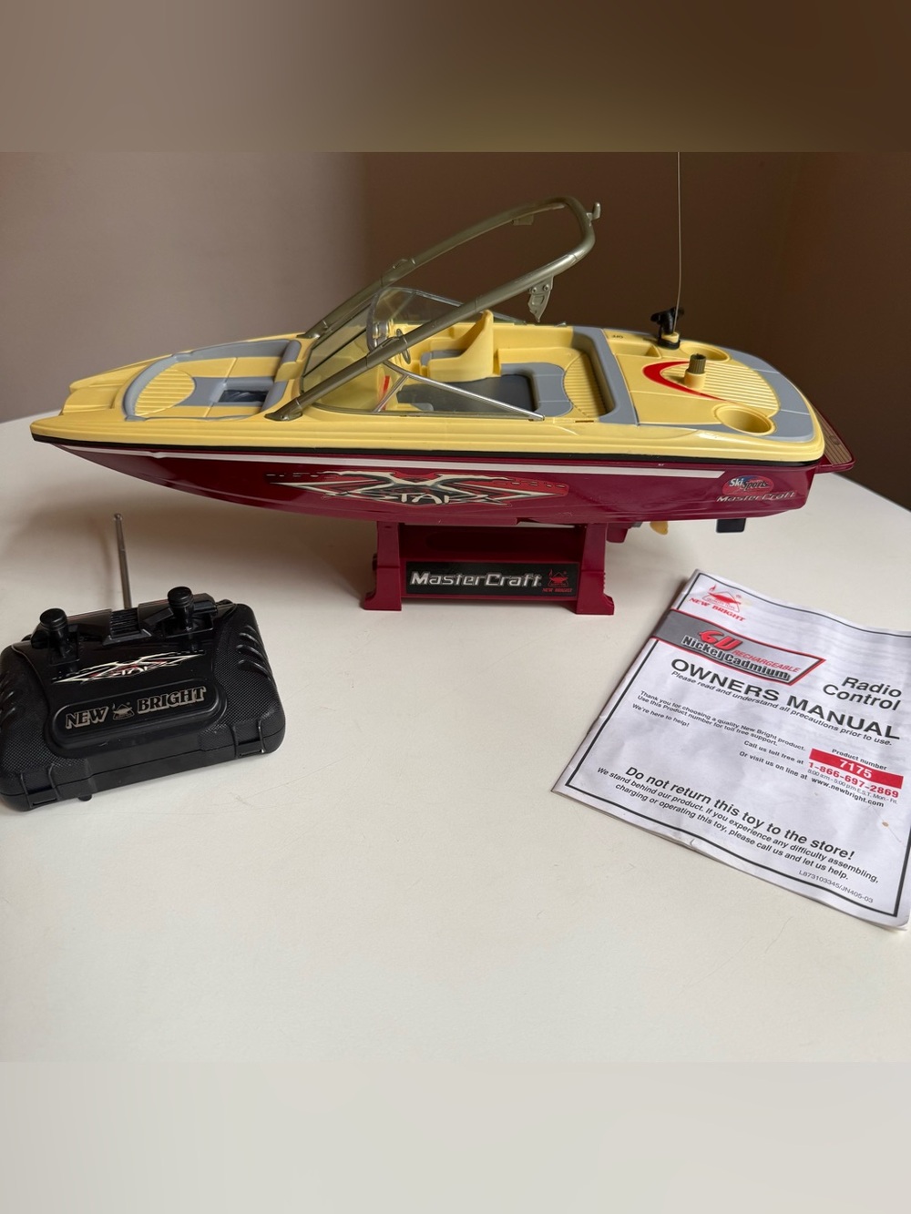 New Bright MasterCraft X-Star RC Boat 16" Electric +Radio Controller, Manual